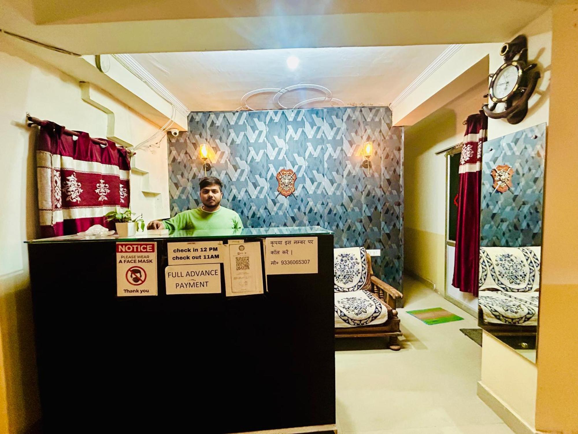 Sainik Guest House 500Mtr From Medanta Hospital Lucknow Exterior photo
